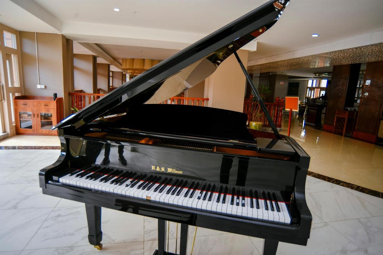 M Hotel Kigali Esterno foto