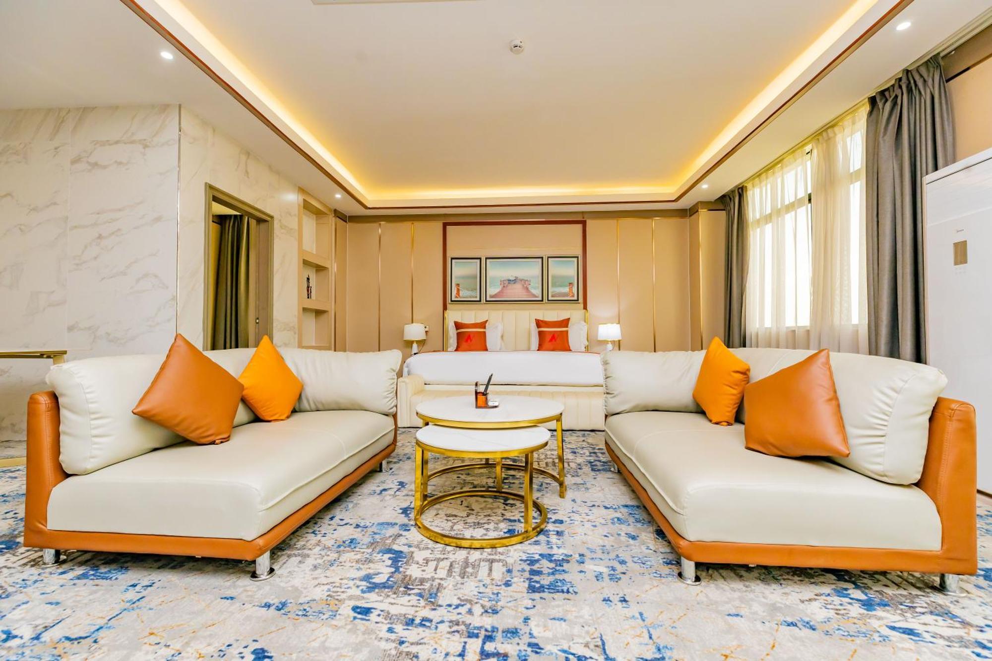 M Hotel Kigali Esterno foto